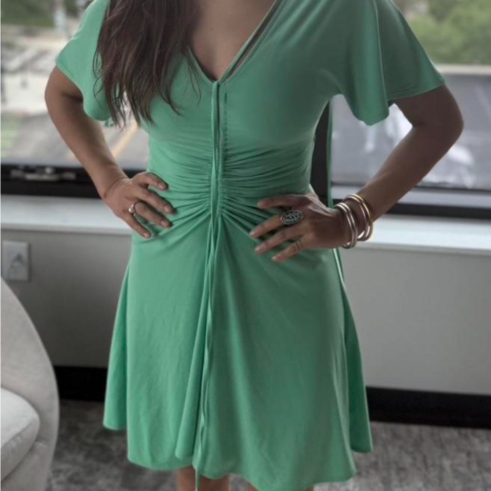 Elegant Green V-Neck Dress